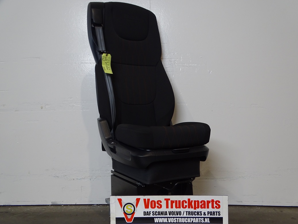 Co-driver seat with daf logo